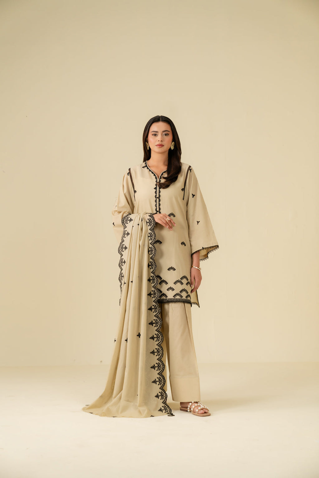 3 Piece Embroidered Lawn Suit